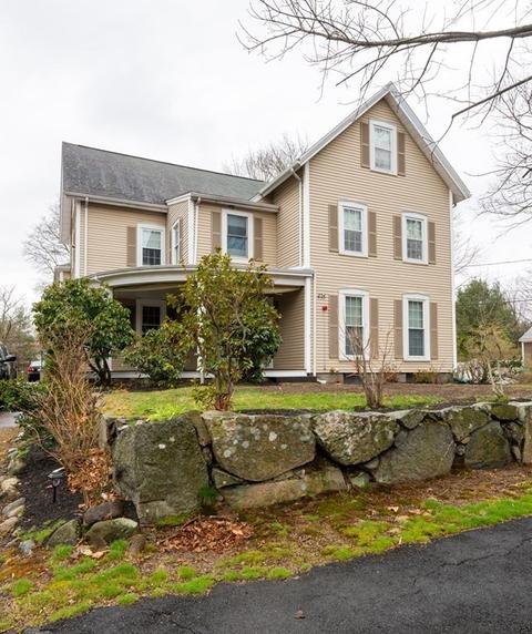 416 Maple St #3, Danvers, MA 01923 photo 1