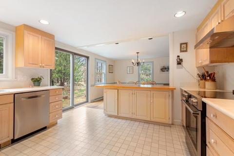 19 Valley Rd, Dover, MA 02030 photo 3