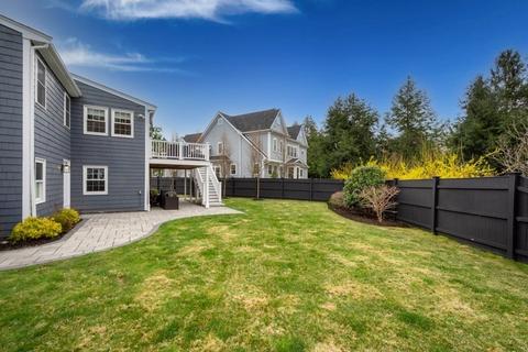 8 Whiting Way, Needham, MA 02492 photo 40