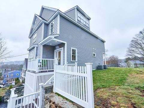 108 Brattle St, Arlington, MA 02474 photo 2