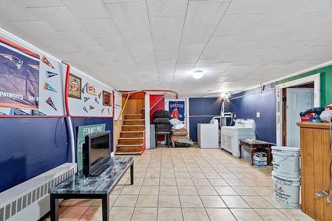 3 Travis St, Worcester, MA 01604 photo 17