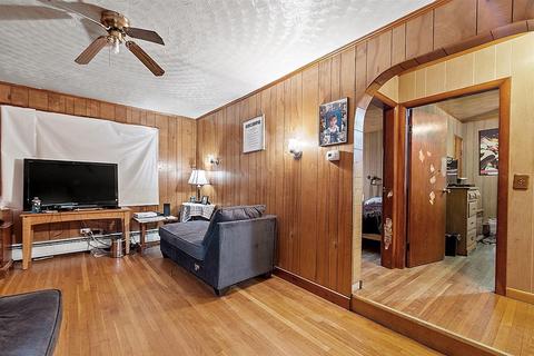 3 Travis St, Worcester, MA 01604 photo 12