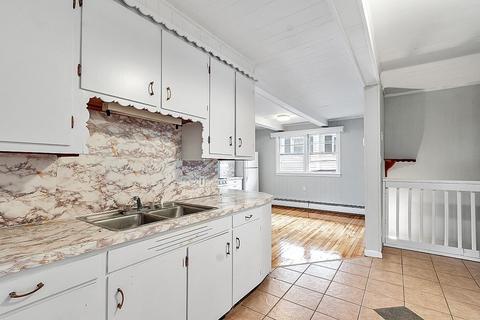 3 Travis St, Worcester, MA 01604 photo 26