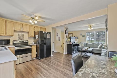 11 Acadia Rd, Gardner, MA 01440 photo 7