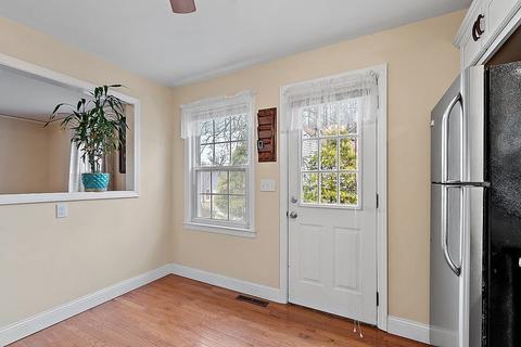 81 Surrey Rd, Springfield, MA 01118 photo 14