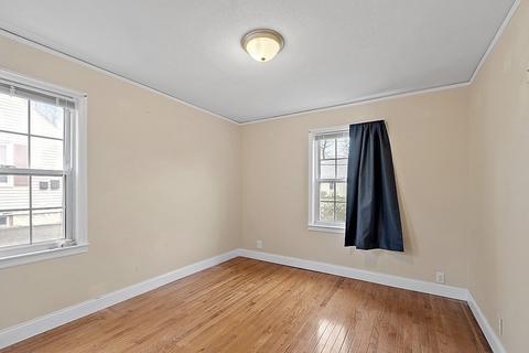 81 Surrey Rd, Springfield, MA 01118 photo 17