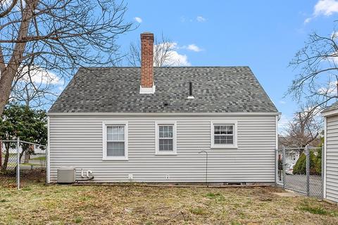 81 Surrey Rd, Springfield, MA 01118 photo 6