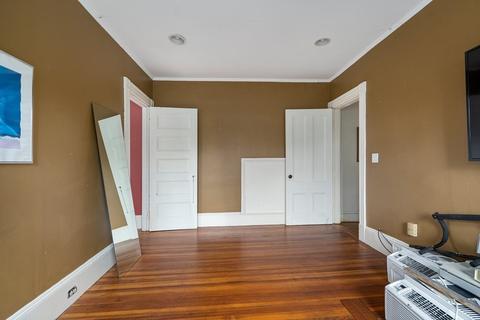8 Smith St, Marblehead, MA 01945 photo 28