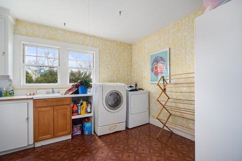8 Smith St, Marblehead, MA 01945 photo 33