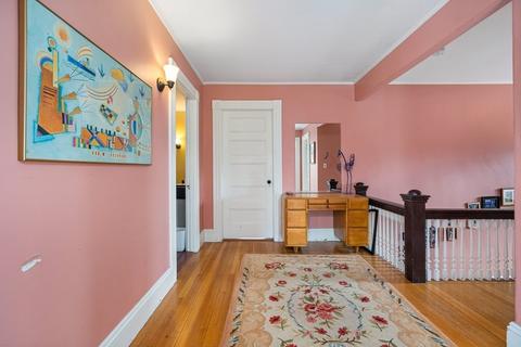 8 Smith St, Marblehead, MA 01945 photo 19