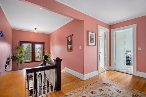 8 Smith St, Marblehead, MA 01945 photo 18