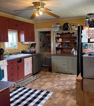 139 Hampden St, Springfield, MA 01151 photo 3