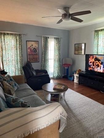 139 Hampden St, Springfield, MA 01151 photo 6