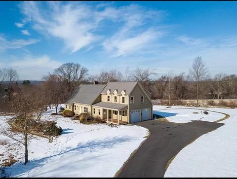 82 Taft St, Upton, MA 01568 photo 5