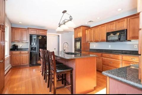 82 Taft St, Upton, MA 01568 photo 8