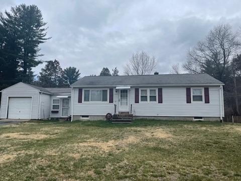 238 Marmon St, Springfield, MA 01129 photo 2