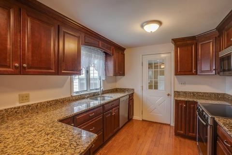 64 Sunset, Gardner, MA 01440 photo 9