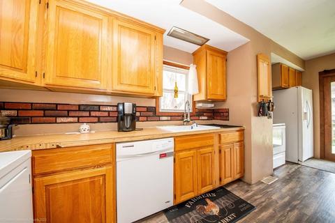529 Main St, Wareham, MA 02571 photo 3