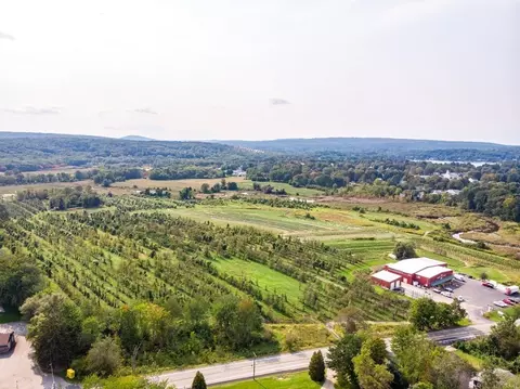107 E Main St, West Brookfield, MA 01585