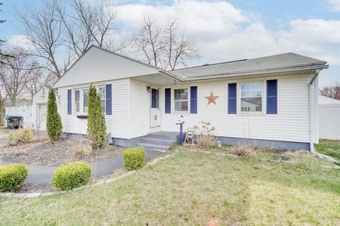 6 Metzger Pl, Springfield, MA 01104 photo 1