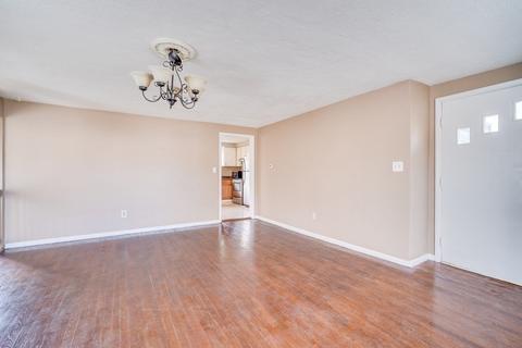 6 Metzger Pl, Springfield, MA 01104 photo 6