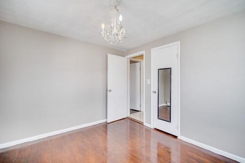 6 Metzger Pl, Springfield, MA 01104 photo 17