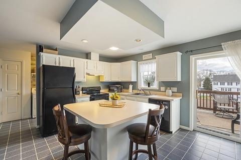 24 Maranda St, Worcester, MA 01604 photo 8