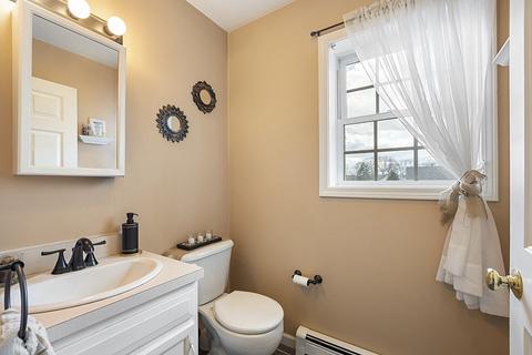 24 Maranda St, Worcester, MA 01604 photo 15