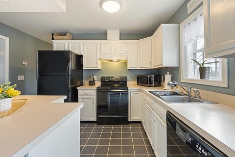 24 Maranda St, Worcester, MA 01604 photo 10