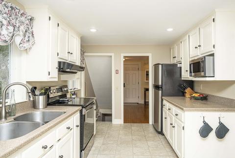36 Upland Rd, Sharon, MA 02067 photo 14