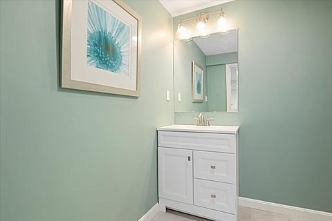 3 Bubbling Brook Rd, Walpole, MA 02081 photo 32