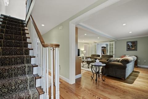 13 Devons Rd, North Reading, MA 01864 photo 4