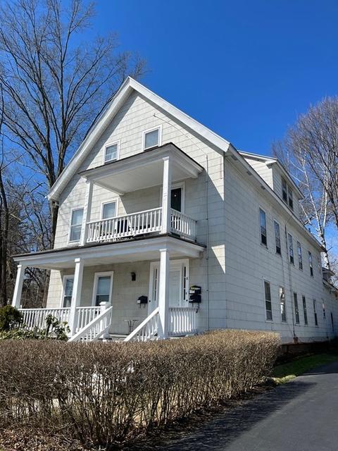 8 Lee St, Worcester, MA 01602 photo 1