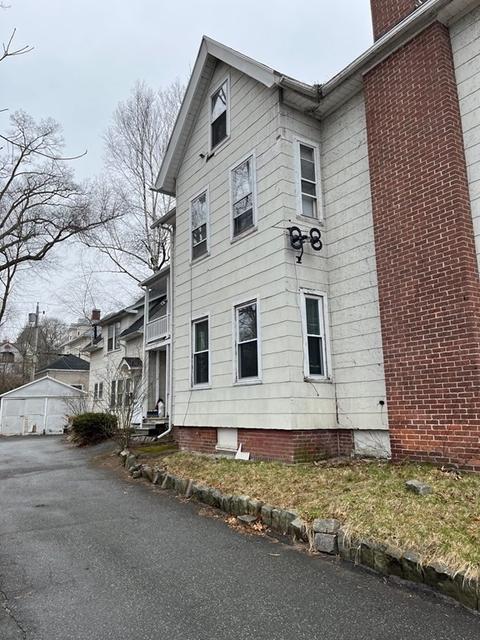 8 Lee St, Worcester, MA 01602 photo 3