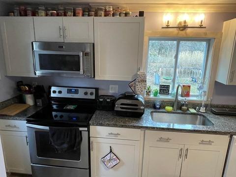 11 Cross St, Ashburnham, MA 01430 photo 9
