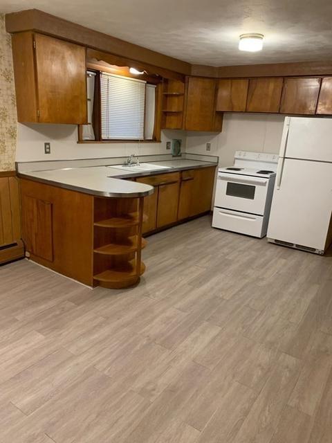 58 Arliss St, Springfield, MA 01109 photo 3