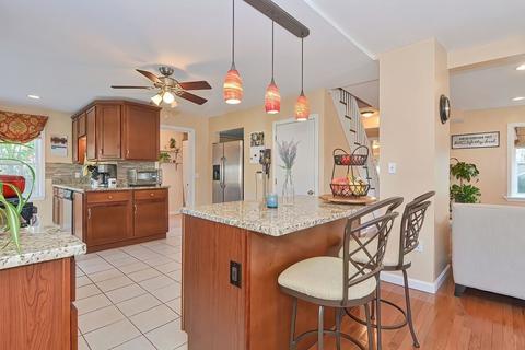 65 Pine St, Franklin, MA 02038 photo 7
