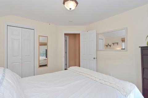 65 Pine St, Franklin, MA 02038 photo 17