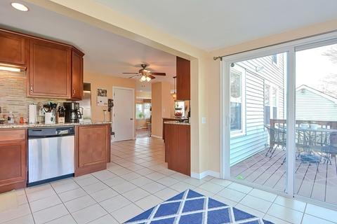 65 Pine St, Franklin, MA 02038 photo 8