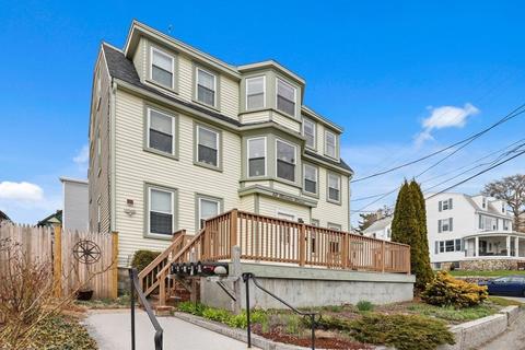 12 Middle St #1, Gloucester, MA 01930 photo 1