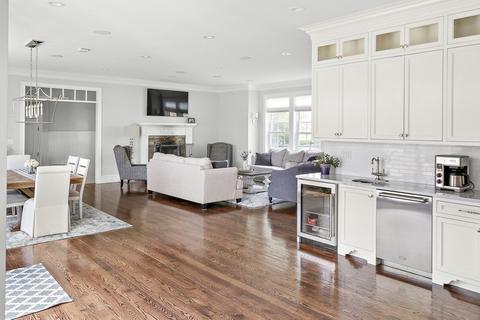 148 Edgewater Dr, Needham, MA 02492 photo 6