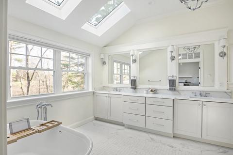 148 Edgewater Dr, Needham, MA 02492 photo 20