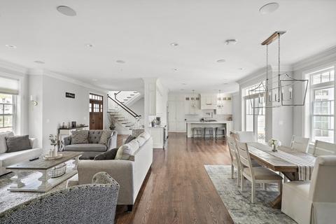 148 Edgewater Dr, Needham, MA 02492 photo 7