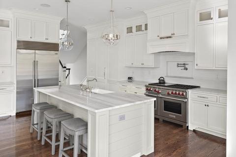148 Edgewater Dr, Needham, MA 02492 photo 4