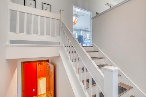 84 Glen Ave, Upton, MA 01568 photo 3