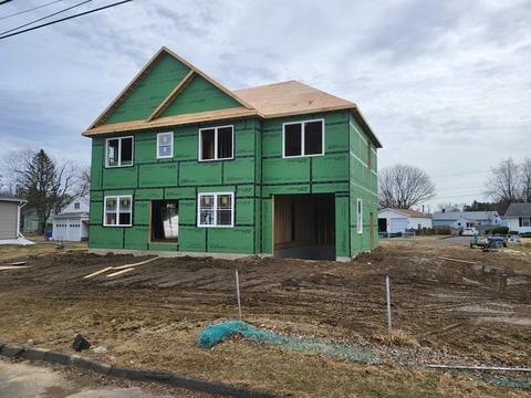47 Joy St, Chicopee, MA 01013 photo 2
