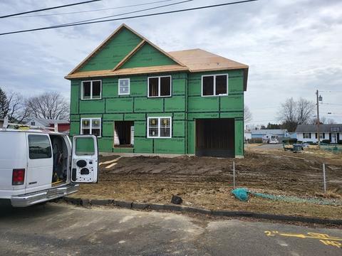 47 Joy St, Chicopee, MA 01013 photo 3