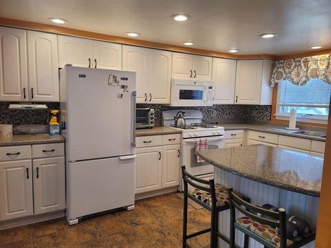 95 Spring St, Barnstable, MA 02601 photo 5