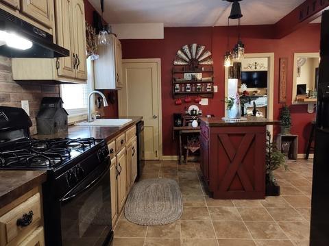 412 E Mountain Rd, Westfield, MA 01085 photo 3