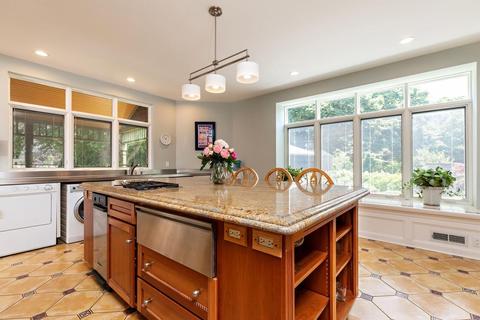 481 Main St, Barnstable, MA 02632 photo 6